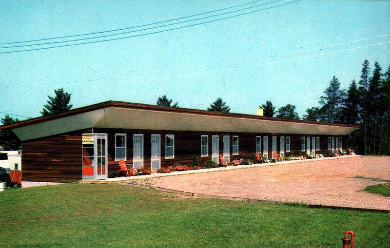 Moon Lake Motel - Vintage Postcard (newer photo)